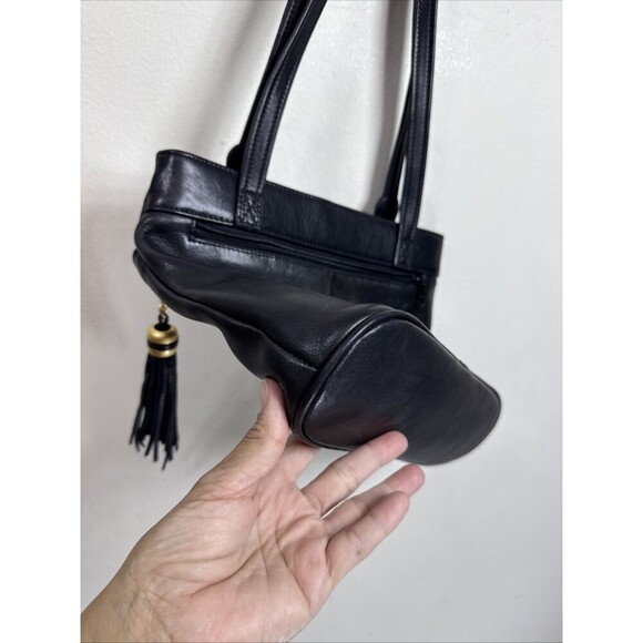 (X3) Tignanello leather  Vintage, Y2K black & gold Shoulder Bag - Picture 9 of 16